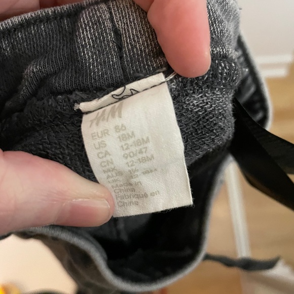 H&M moto lightweight sweatpants - Picture 2 of 3